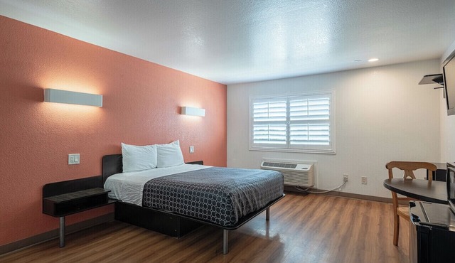 Coastal Valley Inn