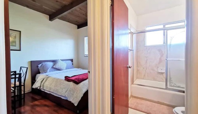 Comfy 2BR 1Bath Apartment near HWY580-80