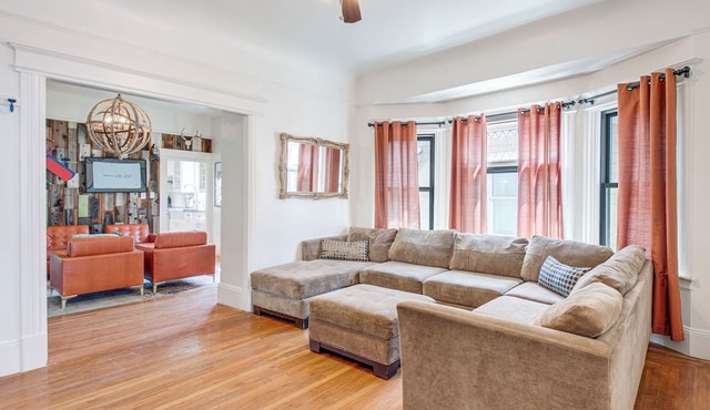 Downtown San Jose Apt w/Deck: 1 Mi to SAP Center!