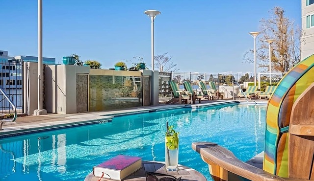 Enjoy a Hassle-Free Stay! Four Units, Waterfront Lagoon View, Outdoor Pool!