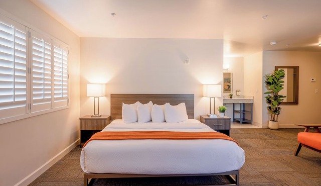Inn At Moss Landing Point
