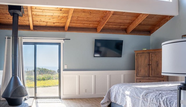 Fort Ross Lodge