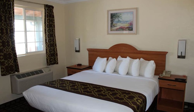 Riverside Inn & Suites Santa Cruz