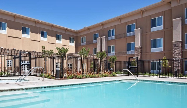 Holiday Inn Express & Suites Napa American Canyon by IHG