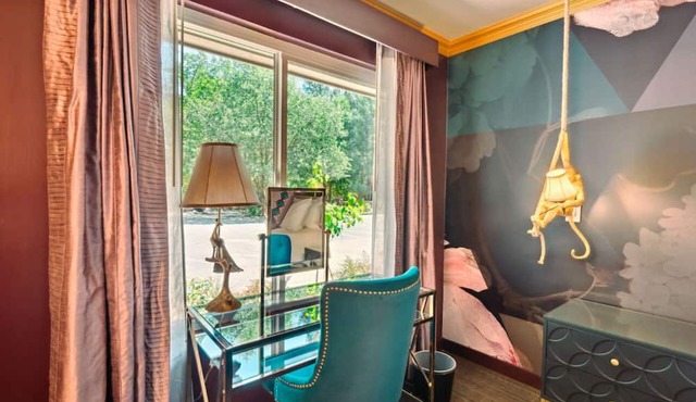 The Fainting Couch Boutique Hotel
