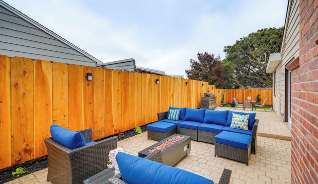 Del Rey Oaks Vacation Home w/Mini-golf Course!