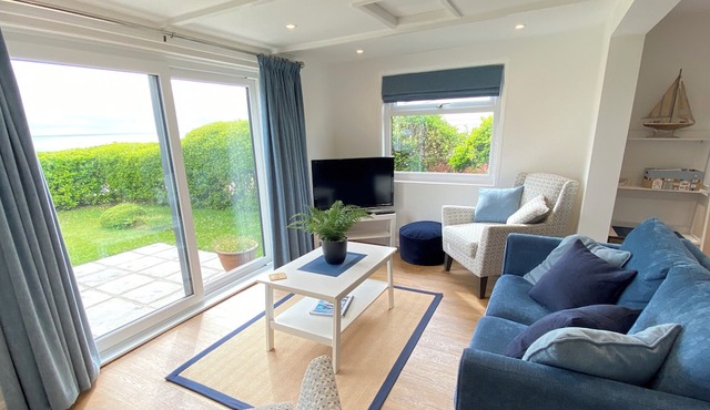 Newly refurbished two bed chalet with spectacular sea views over Whitsand Bay.