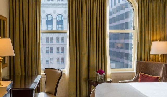 King Room at a 4.5⭐️ Hotel