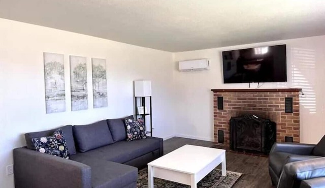 Entire Home - Next Door to Fairgrounds in Red Bluff