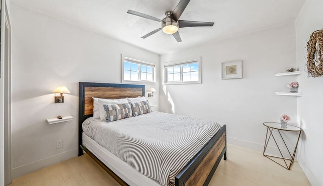 Your Dream Seaside Vacation! Charming 2 BDR Home in Seaside