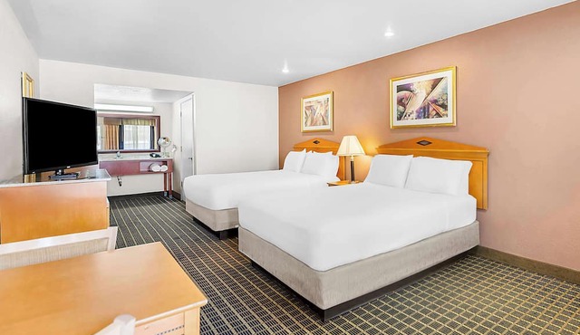 SureStay Plus Hotel by Best Western San Jose Central City