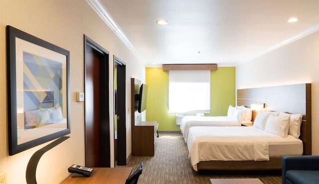 Holiday Inn Express & Suites Davis - University Area by IHG