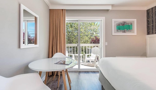 UpValley Inn & Hot Springs Napa Valley, an Ascend Collection Hotel