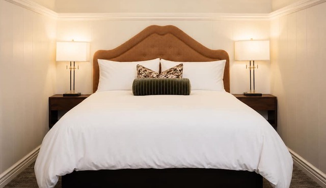 Wayside Inn