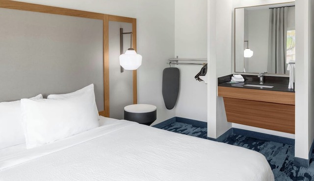 Fairfield Inn & Suites by Marriott San Francisco San Carlos