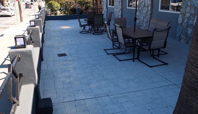 Surf City Inn and Suites