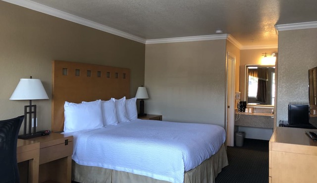 Lake Point Lodge