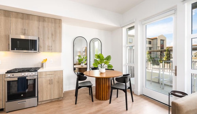 Mint House Menlo Park by Kasa