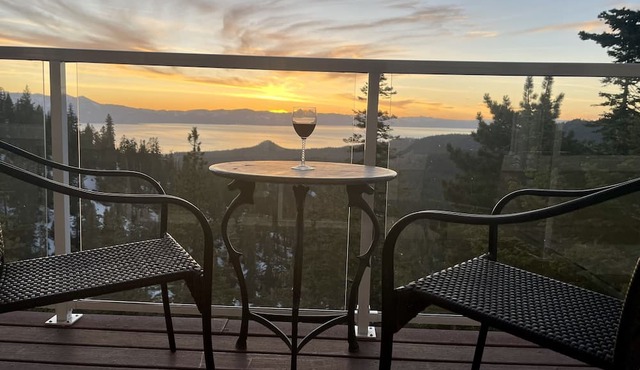 Stunning Tahoe View Condo - A Haven Near Heavenly!