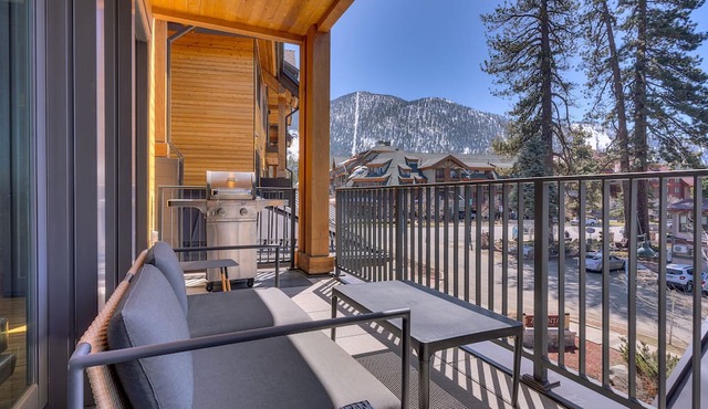 Resort! Walk to Skiing/Casinos/Beach, Pool & Spa, Gym, Grill: Zalanta Oasis