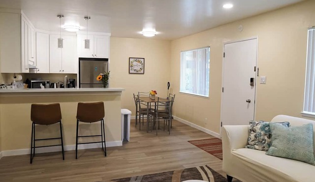 Newly renovated 2B/1b in Downtown in Lafayette