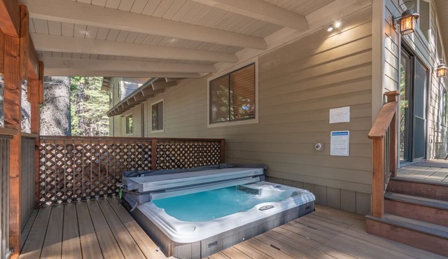 *NEW HOT TUB* DOG FRIENDLY, 4 BR IN BIG TREES VILLAGE W/FREE ACCESS TO BTV REC C