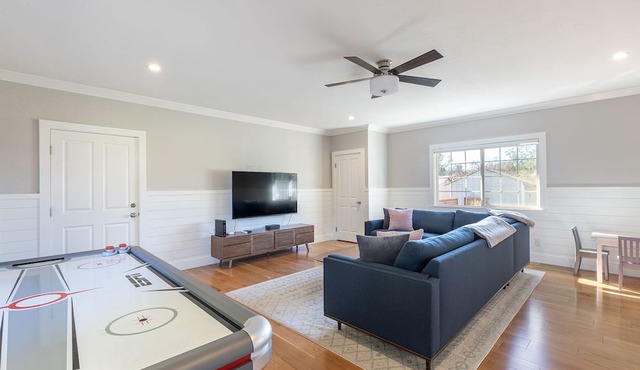 Great country property close to town and wineries in Sebastopol