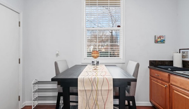 Cozy 1bdr/1br near downtown