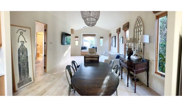 Stunning Spanish style 2b/2b house downtown Petaluma in Petaluma