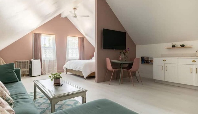 The Carriage Loft on 7th Street