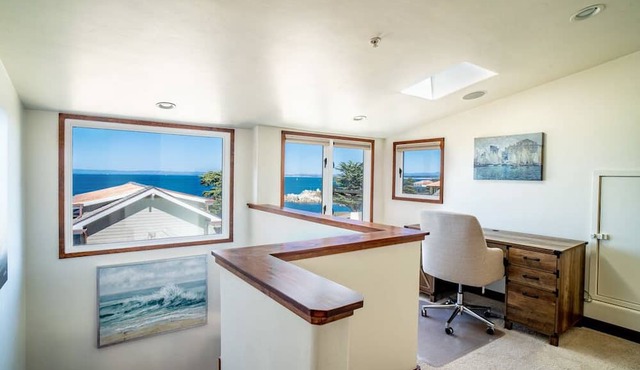 Seafarer - Pacific Grove Beach House - Steps to the Water, Incredible Ocean Views