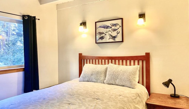 50+ acre Nature Preserve with Ponds & Meadows: Azul Cottage Retreat