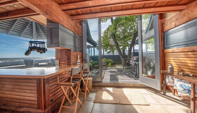 Classic Oceanfront Stinson - The Whale House