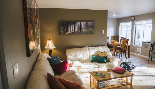Spacious Cozy, Quiet 5 STAR Apartment & Secured Parking In Seattle in Seattle
