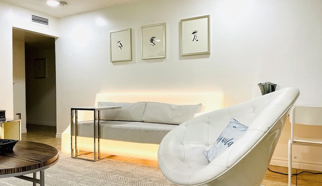 3BR condo Strip nearLVCC LasVegas Sphere best spot sale Labor Day Sema Show in Las Vegas