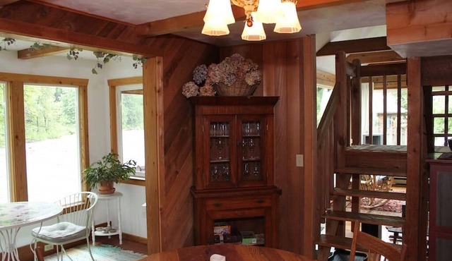 Beautiful Riverfront Getaway in the Cascade Mountains in Index