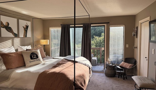 Secluded with Views: Wine Country Retreat. in Sonoma