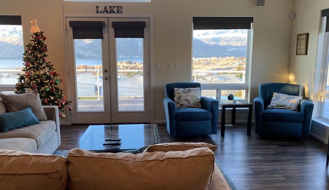 Expansive views, hot tub, & kid friendly! Perfect for multiple families! in Manson