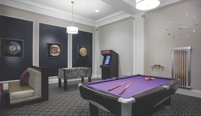 Upscale and located in Down Town San Fran close to Alcatraz and Golden Gate Bridge