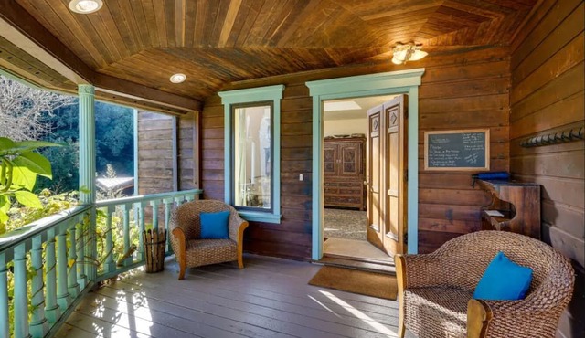 Unique & Spacious Secluded Woodland Home
