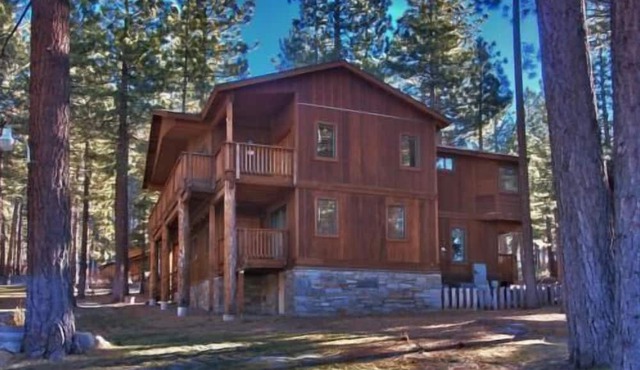 Beautiful 6 Bedroom, 4 Bathroom Home Centrally Located and Perfectly Appointed