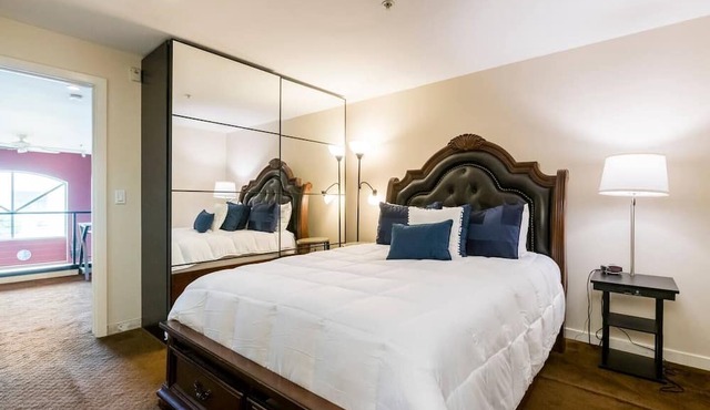 Modern 2-bedroom condo in the heart of Downtown San Jose. Walkable to dining, entertainment, and transit—perfect for business travelers, couples, or short-term stays.