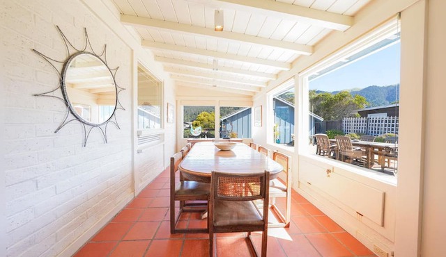 Cozy Oceanfront Getaway in Seadrift