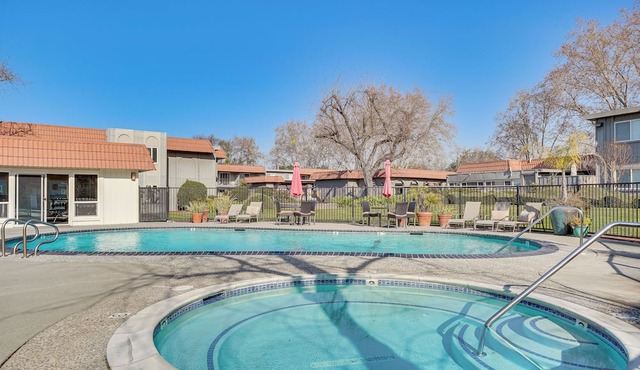 Shop, Hike & Sip Wine: Pleasanton Gem w/Balcony!