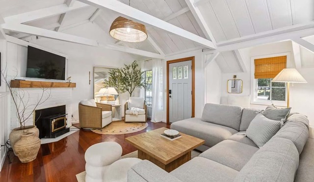 Modern Organic 3BR Oasis w/Creek&Near State Park