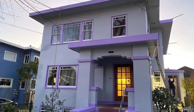 Berkeley Retreat w/ Chef’s Kitchen & Hot Tub