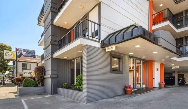 Minutes from Fisherman’s Wharf + Free Wi-Fi
