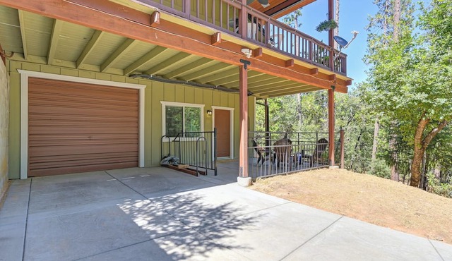 My Lil' Piece of Heaven. 1 mile to Rollins Lake. Full kitchen. Dog-friendly.