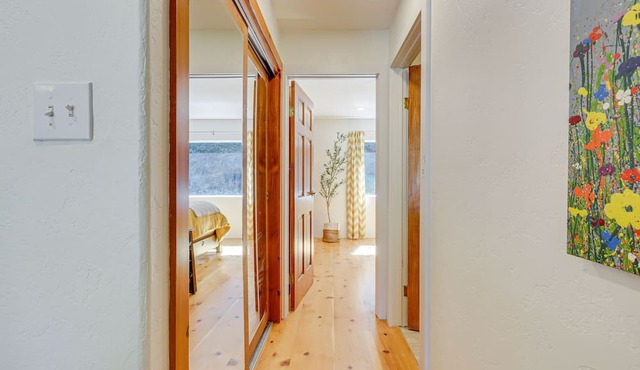 Secluded Russian River retreat: nature & privacy in pastoral Duncans Mills. in Monte Rio