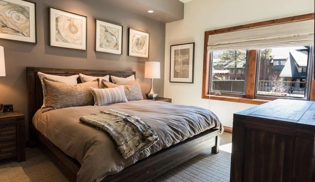 Huge Condo Near the Gondola | 2 Hot Tubs + Pool